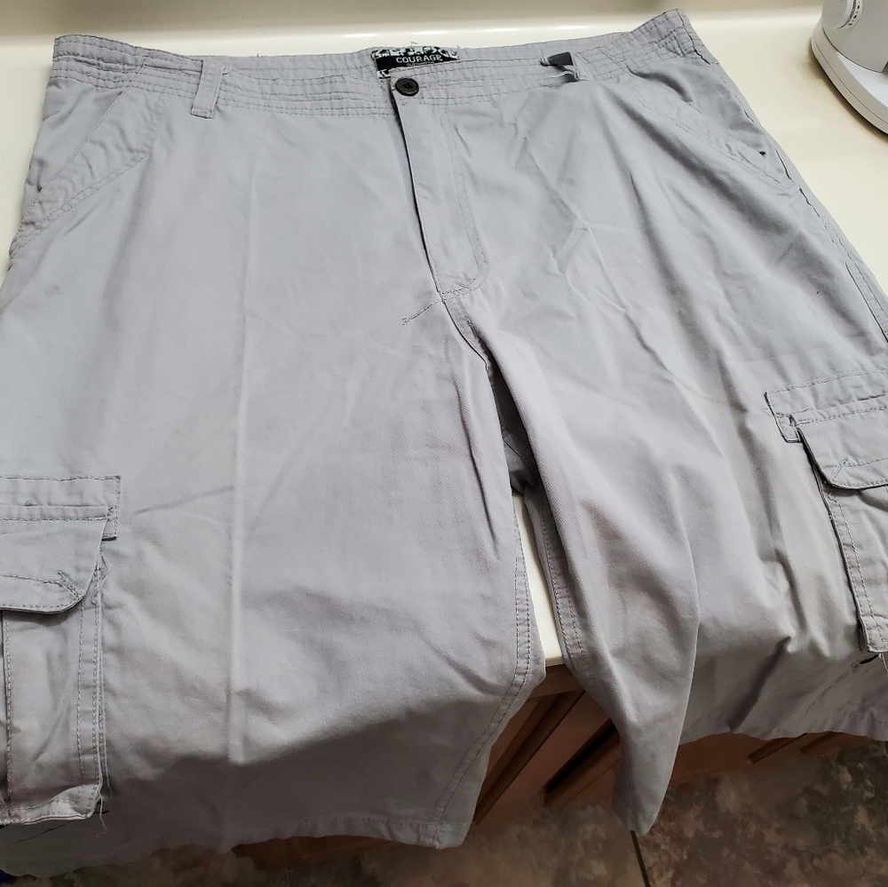 COURAGE Cargo Shorts ~ Light Grey